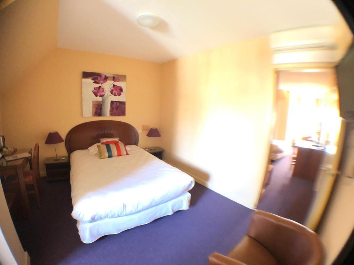 Auv'Hotel Mauriac  Eksteriør bilde